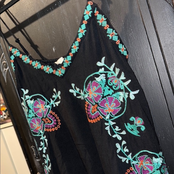Entro Black Floral Embroidered Mini Slip Dress - Picture 5 of 13